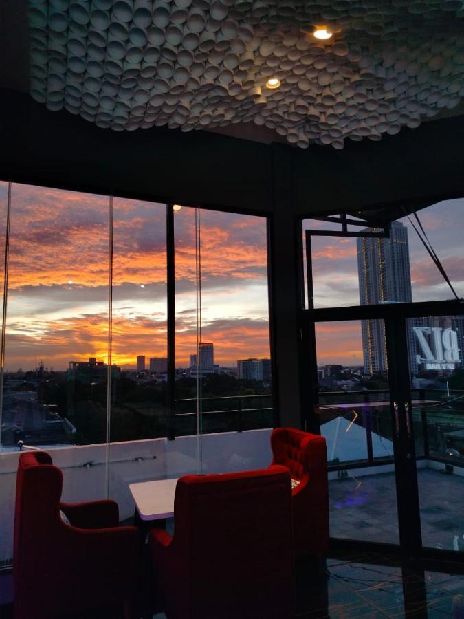 Moritz Biz Gandaria Hotel Jakarta Bagian luar foto