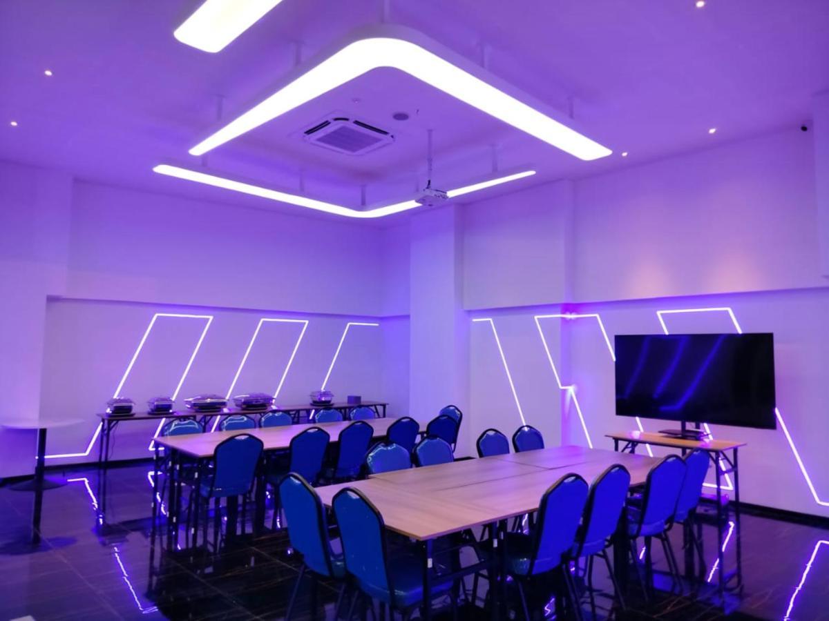 Moritz Biz Gandaria Hotel Jakarta Bagian luar foto