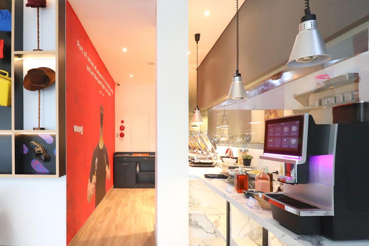 Moritz Biz Gandaria Hotel Jakarta Bagian luar foto